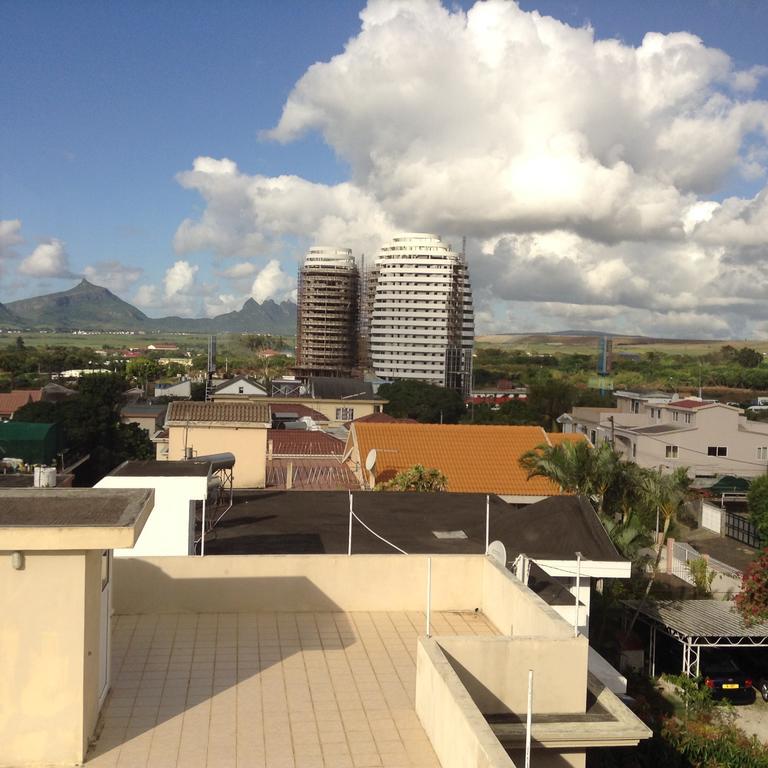 Br Court Apartments Quatre Bornes Exterior foto