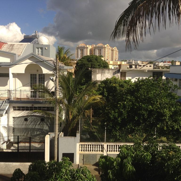 Br Court Apartments Quatre Bornes Exterior foto