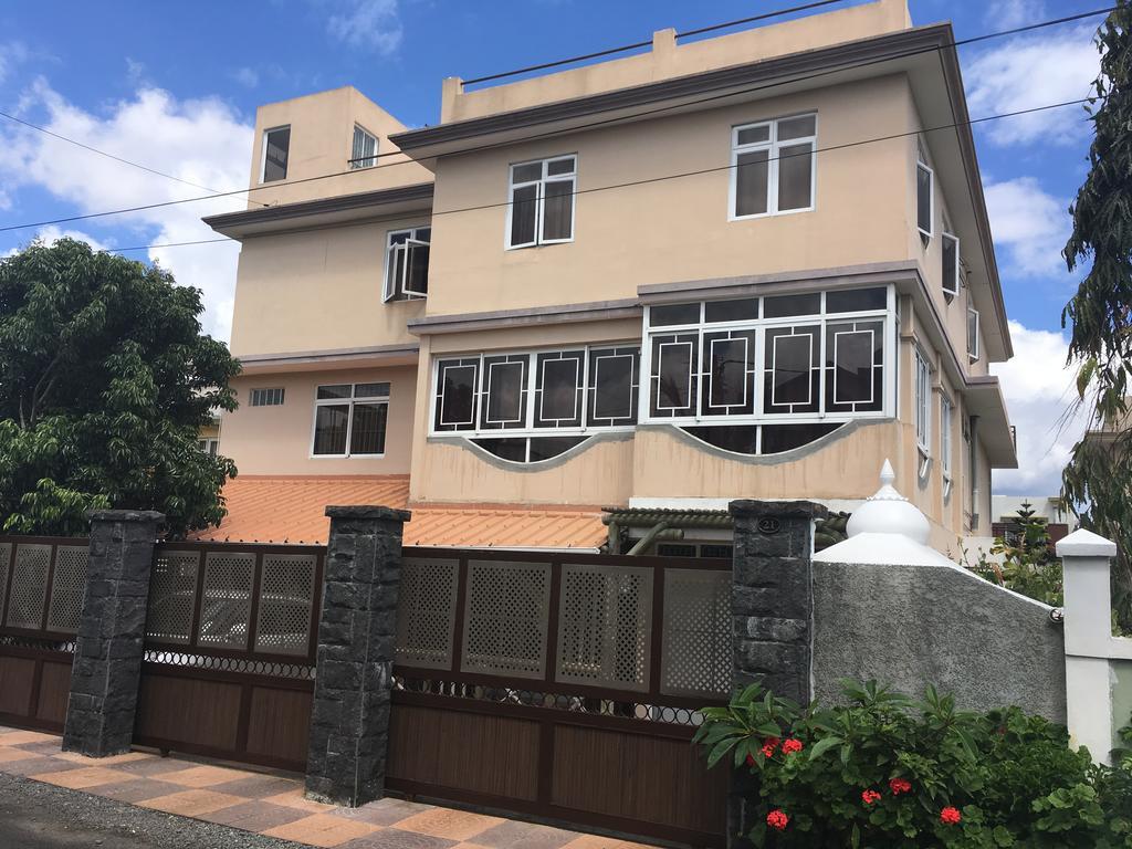 Br Court Apartments Quatre Bornes Exterior foto